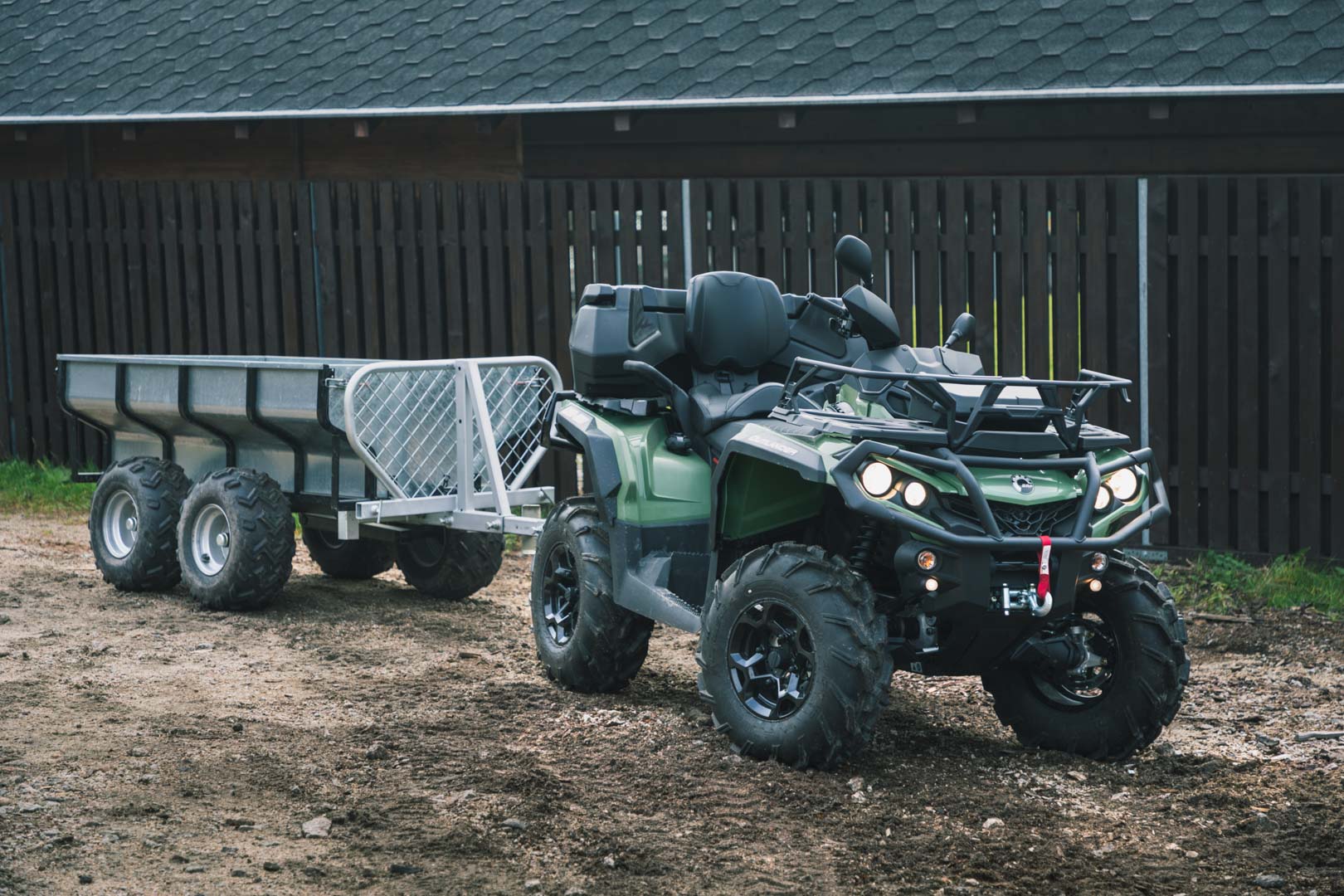 can-am-4x4.jpg can-am-4x4